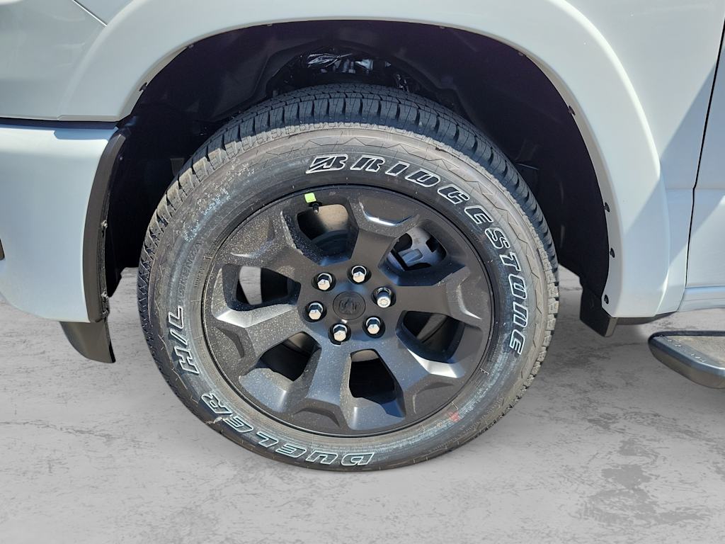 Thumbnail: 2026 RAM 1500 - 7