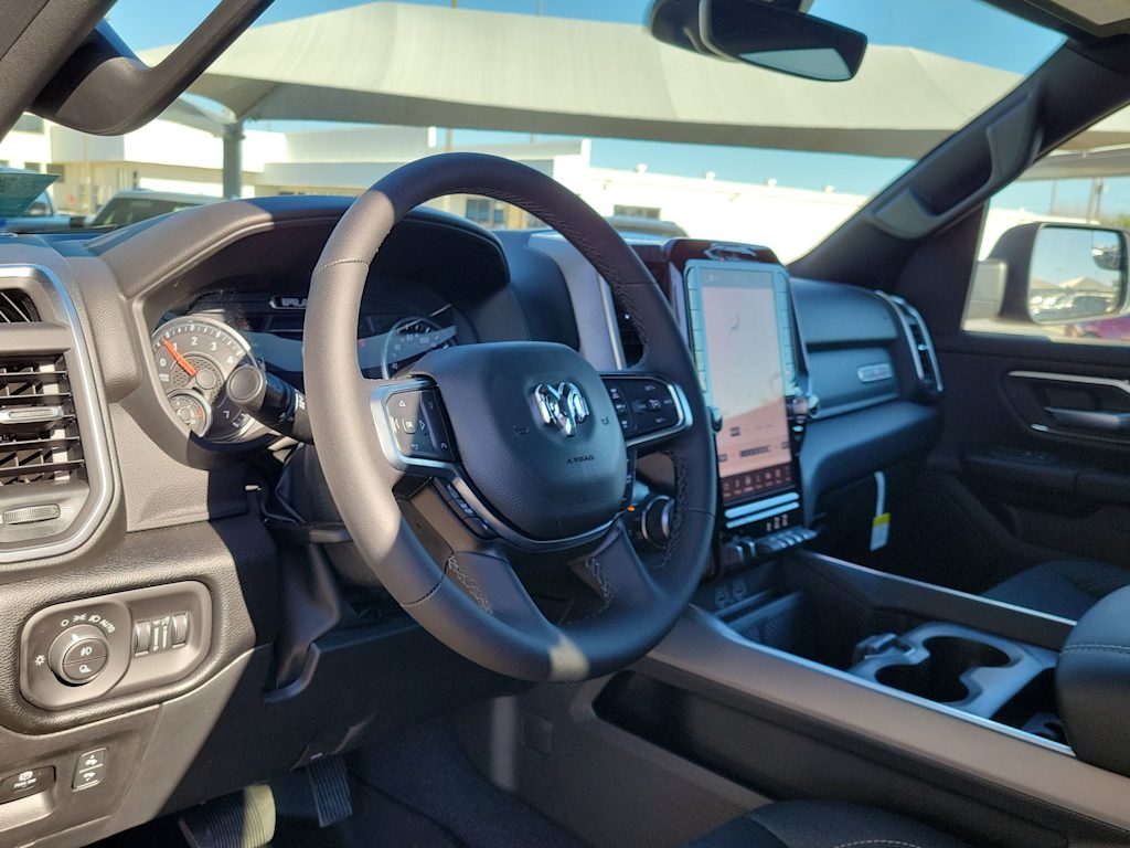 Thumbnail: 2026 RAM 1500 - 2