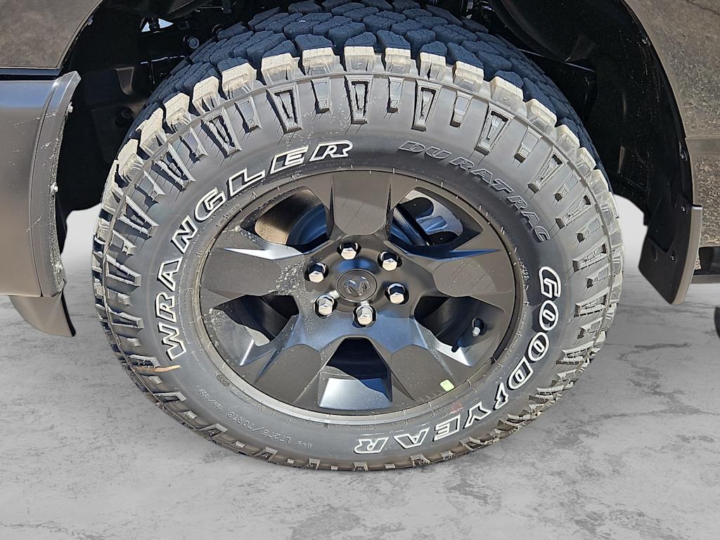 Thumbnail: 2026 RAM 1500 - 7