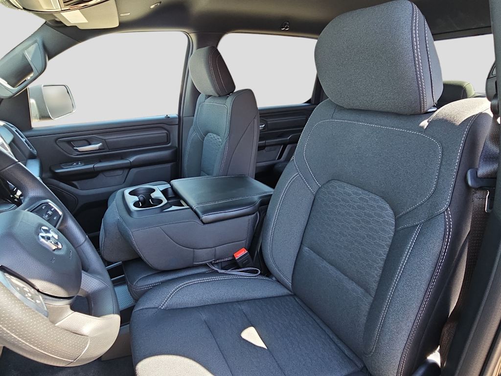 Thumbnail: 2026 RAM 1500 - 10