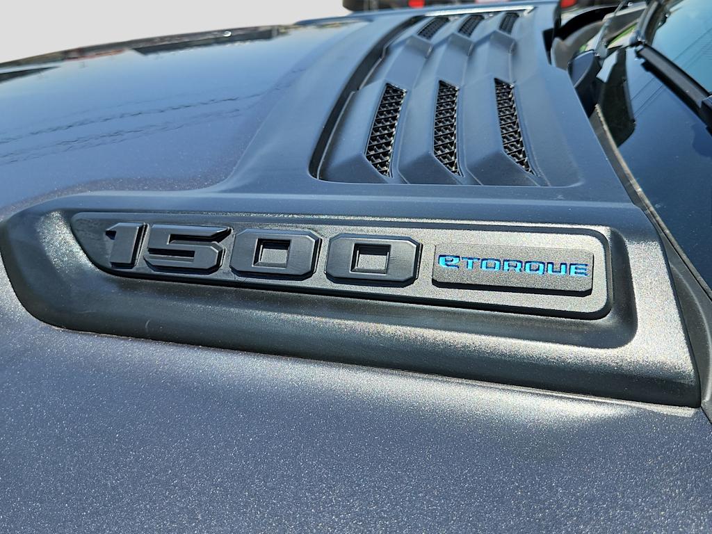 Thumbnail: 2026 RAM 1500 - 3