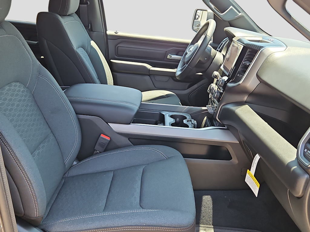 Thumbnail: 2026 RAM 1500 - 8