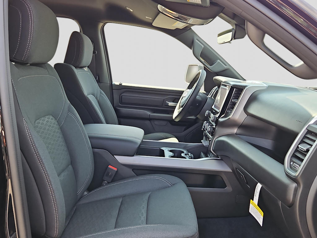 2026 RAM 1500 Express - Photo 12