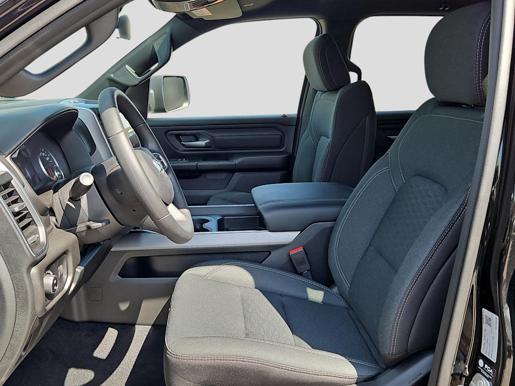 2026 RAM 1500 Express - Photo 11