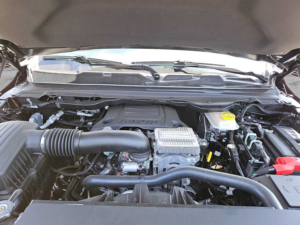 2026 RAM 1500 Express - Photo 9