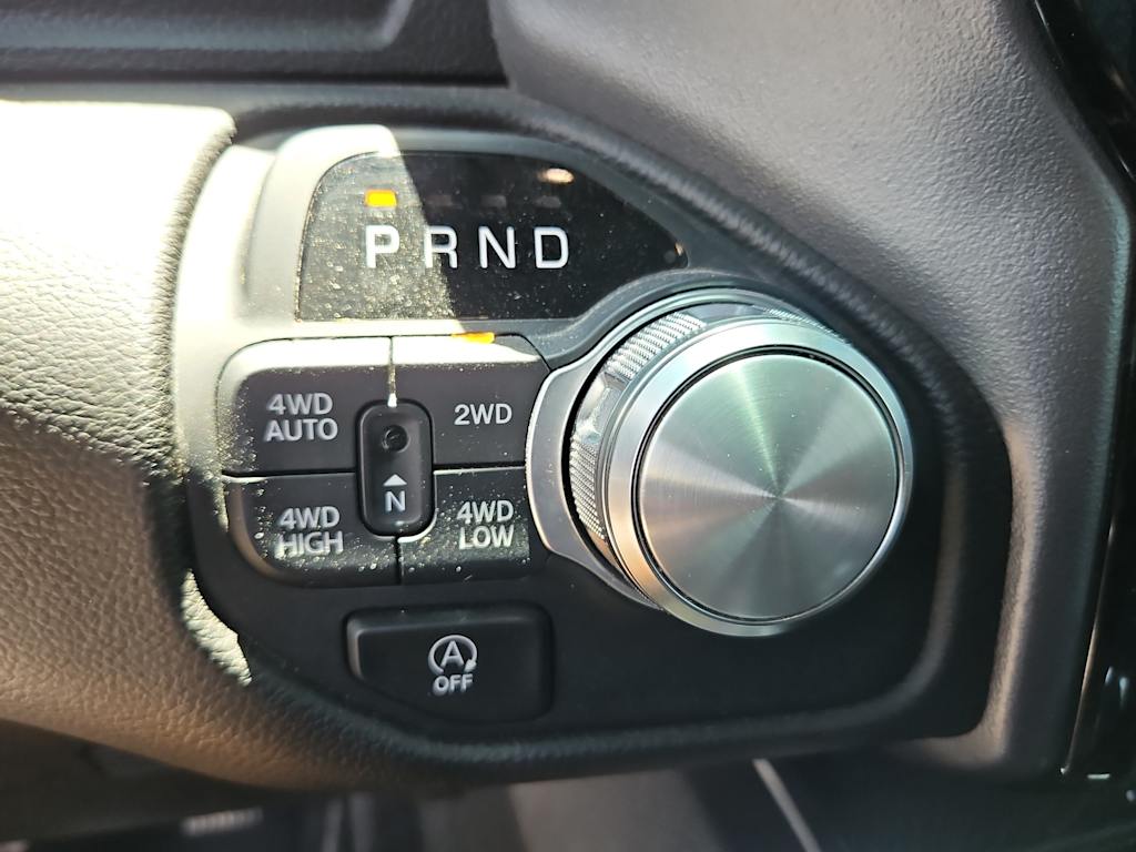 Thumbnail: 2025 RAM 1500 - 15