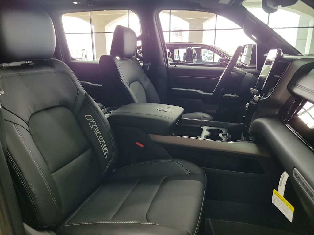 Thumbnail: 2026 RAM 1500 - 10