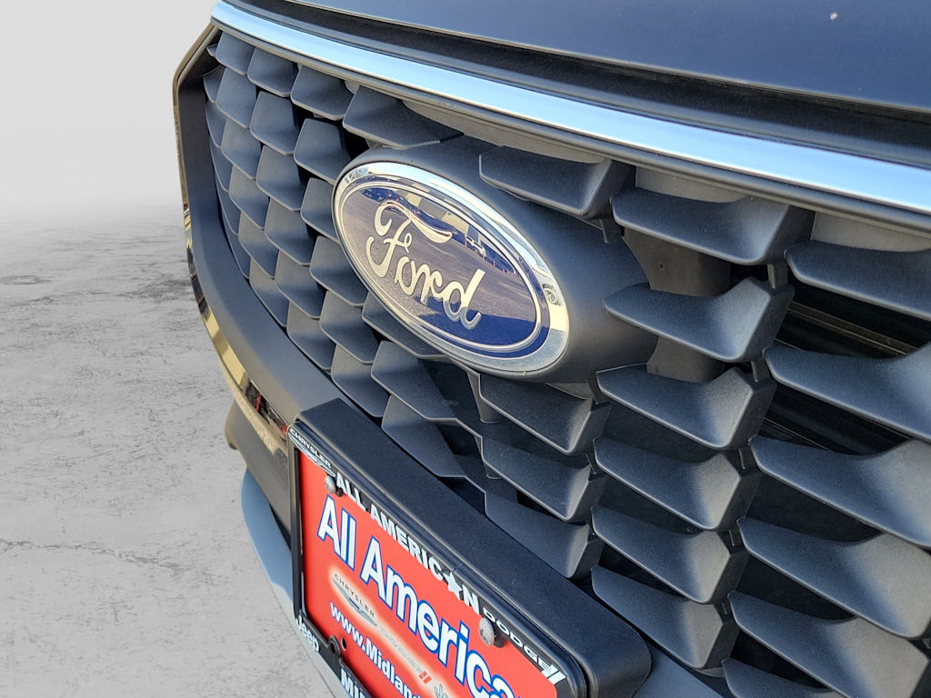 Thumbnail: 2023 Ford Escape - 17