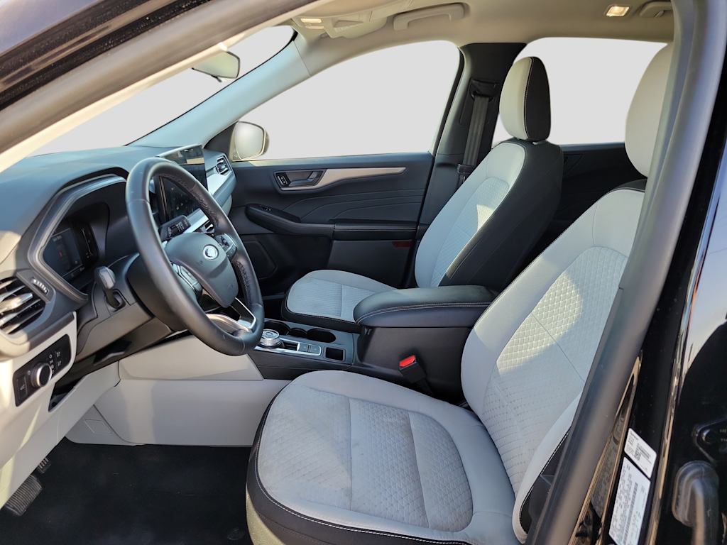 Thumbnail: 2023 Ford Escape - 10