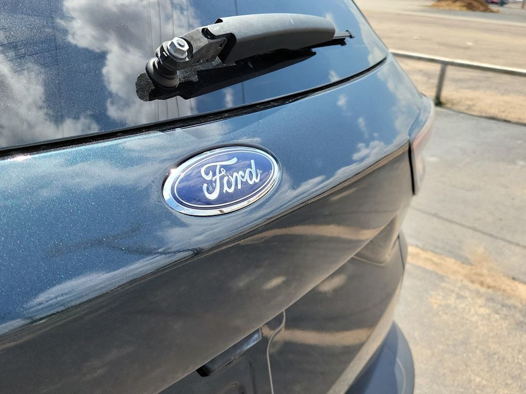 Thumbnail: 2022 Ford Escape - 7