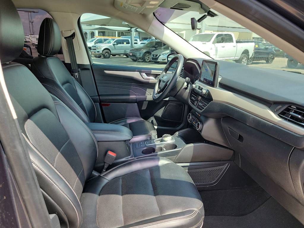 Thumbnail: 2022 Ford Escape - 11