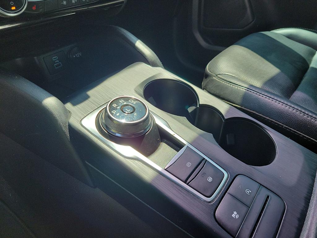 Thumbnail: 2022 Ford Escape - 15