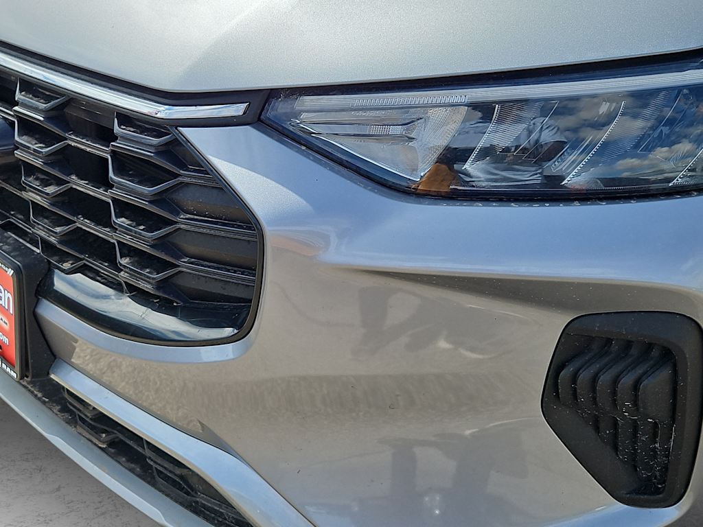 Thumbnail: 2023 Ford Escape - 24