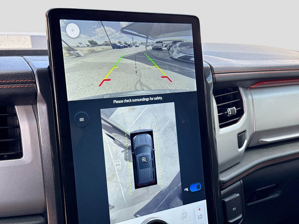 Thumbnail: 2022 Ford Expedition - 15