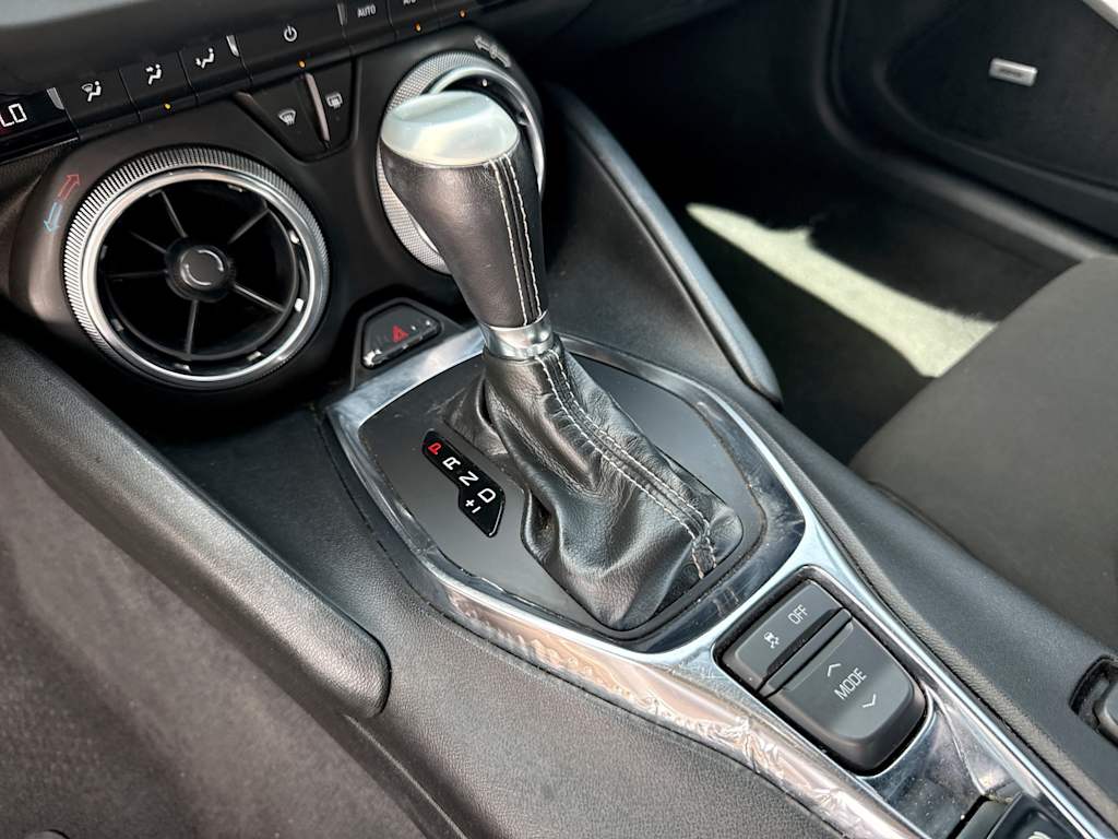 Thumbnail: 2020 Chevrolet Camaro - 23