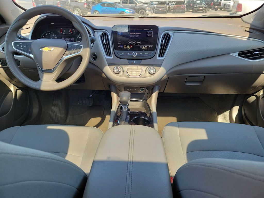 Thumbnail: 2024 Chevrolet Malibu - 9