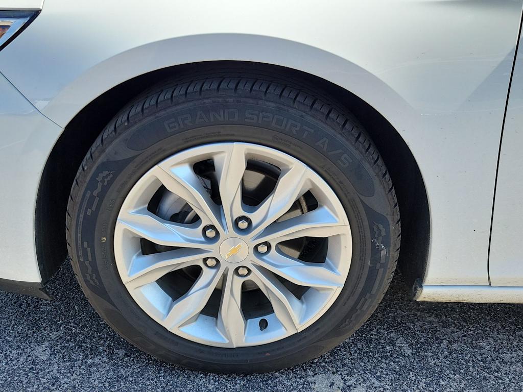 Thumbnail: 2024 Chevrolet Malibu - 8