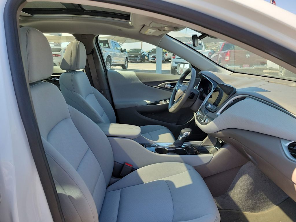 Thumbnail: 2024 Chevrolet Malibu - 11