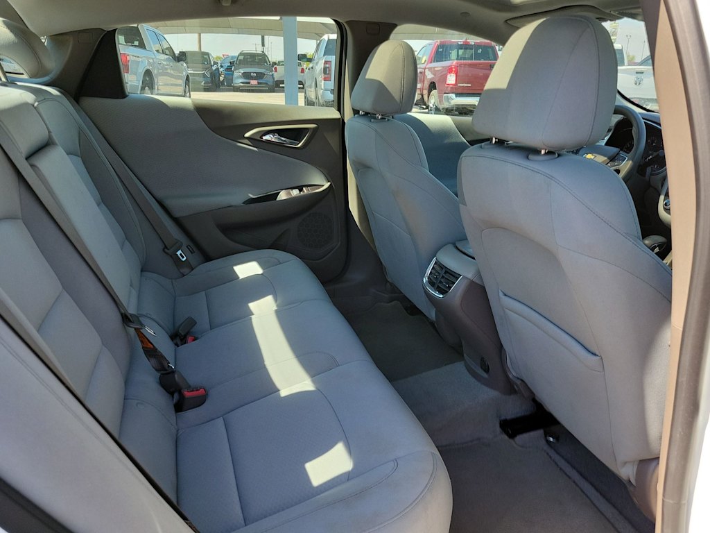 Thumbnail: 2024 Chevrolet Malibu - 18