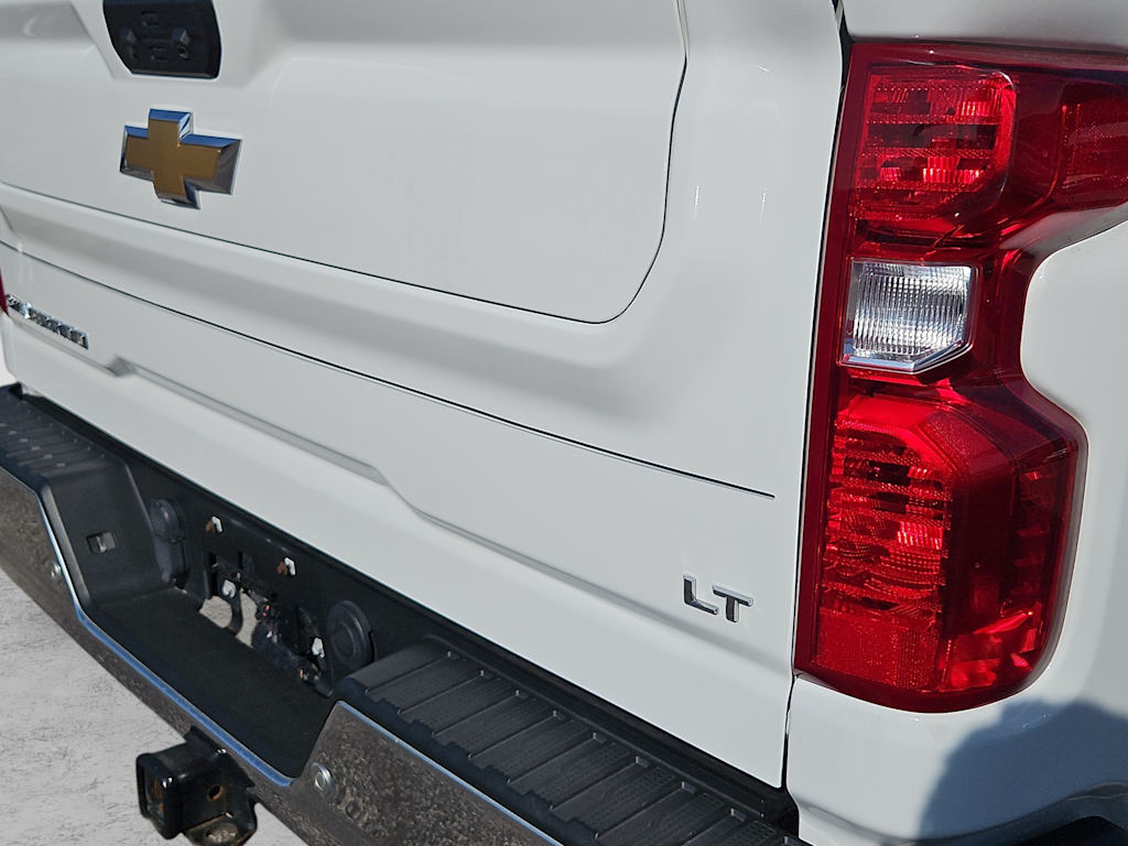 Thumbnail: 2022 Chevrolet Silverado 3500 - 25