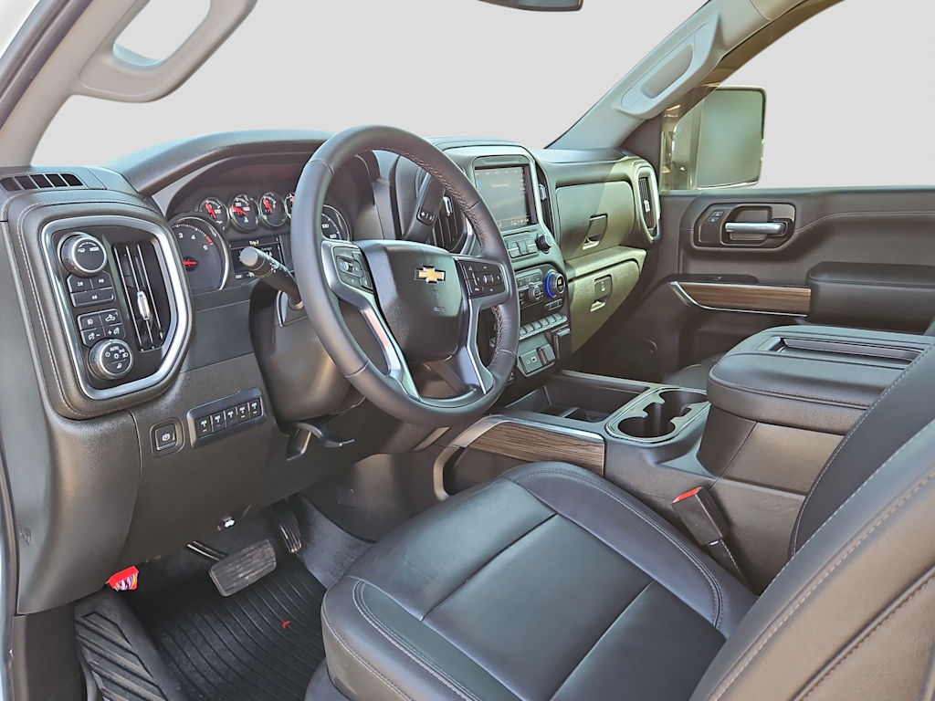 Thumbnail: 2022 Chevrolet Silverado 3500 - 2