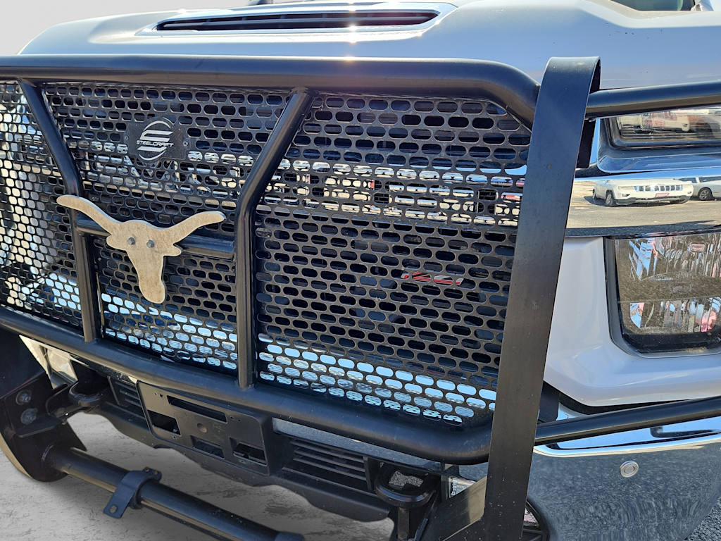 Thumbnail: 2022 Chevrolet Silverado 3500 - 22