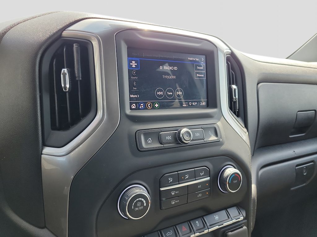 Thumbnail: 2025 Chevrolet Silverado 2500 - 21