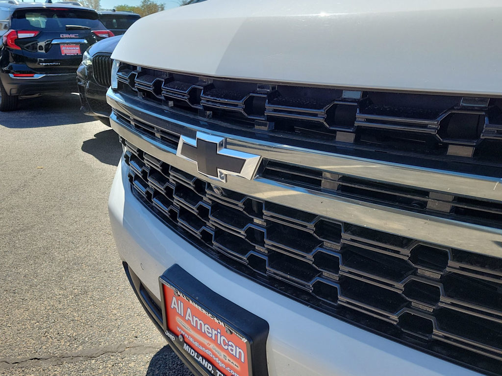 Thumbnail: 2023 Chevrolet Tahoe - 16