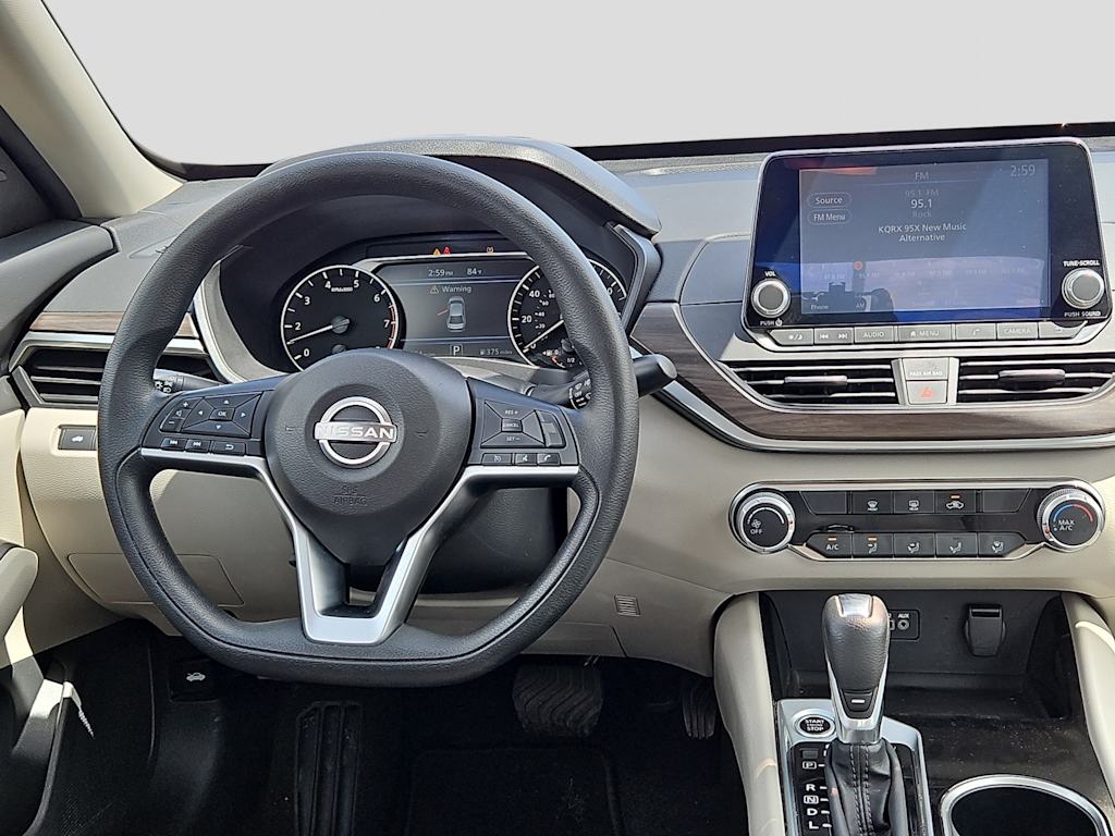 Thumbnail: 2024 Nissan Altima - 9