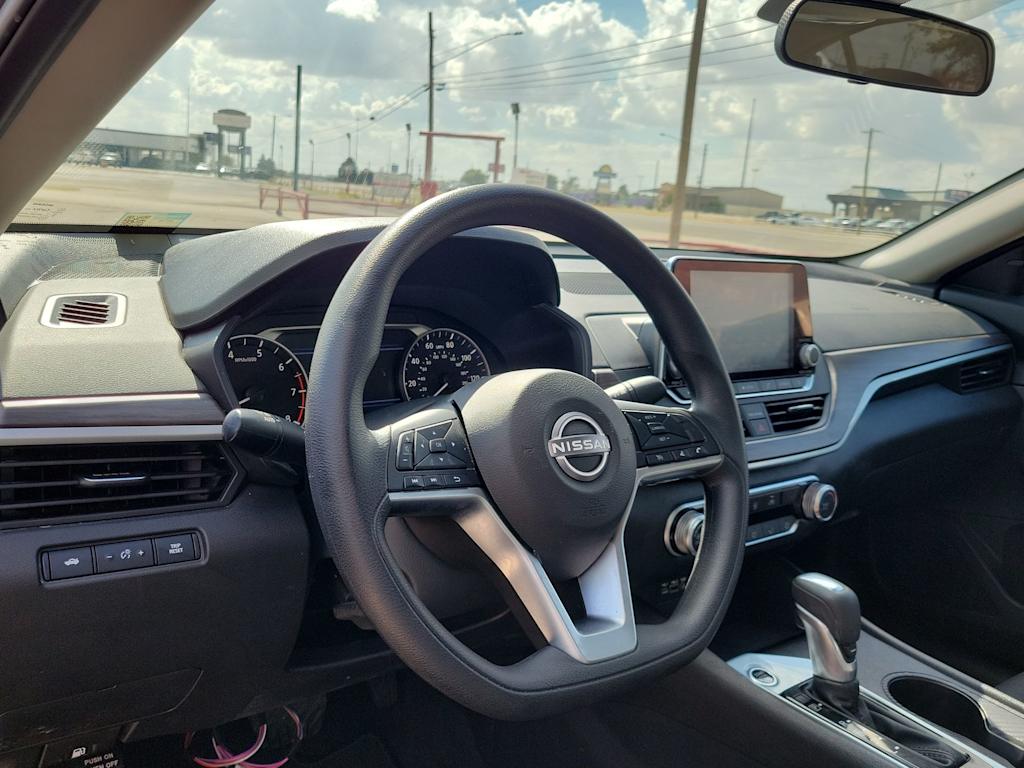 Thumbnail: 2025 Nissan Altima - 2