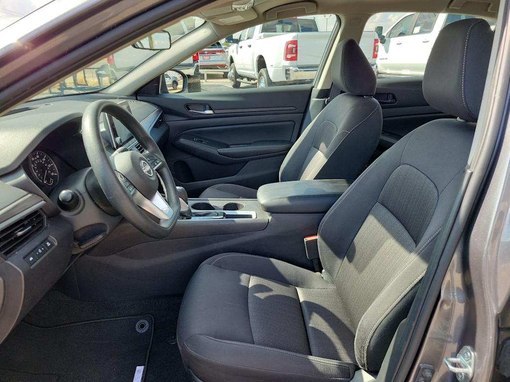 Thumbnail: 2025 Nissan Altima - 10