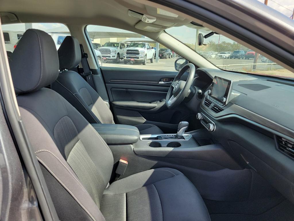 Thumbnail: 2025 Nissan Altima - 11