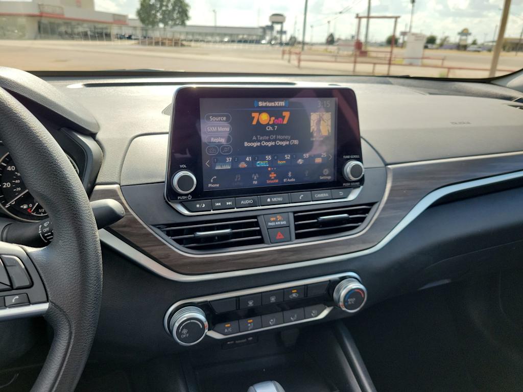 Thumbnail: 2025 Nissan Altima - 21