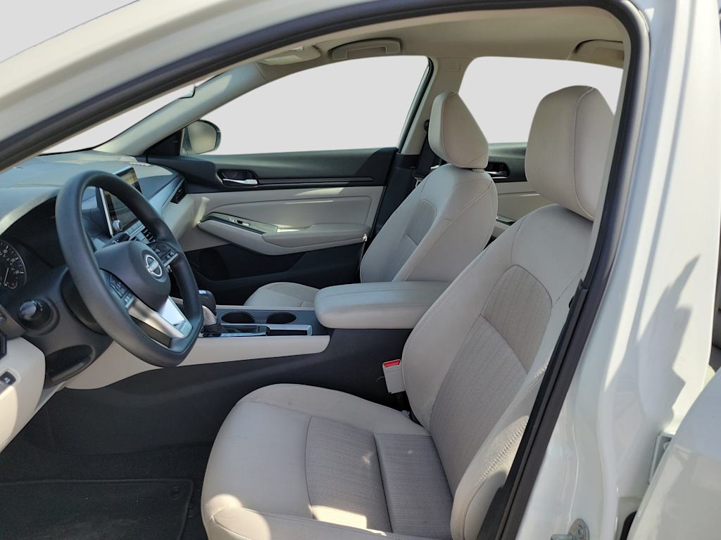 Thumbnail: 2025 Nissan Altima - 10