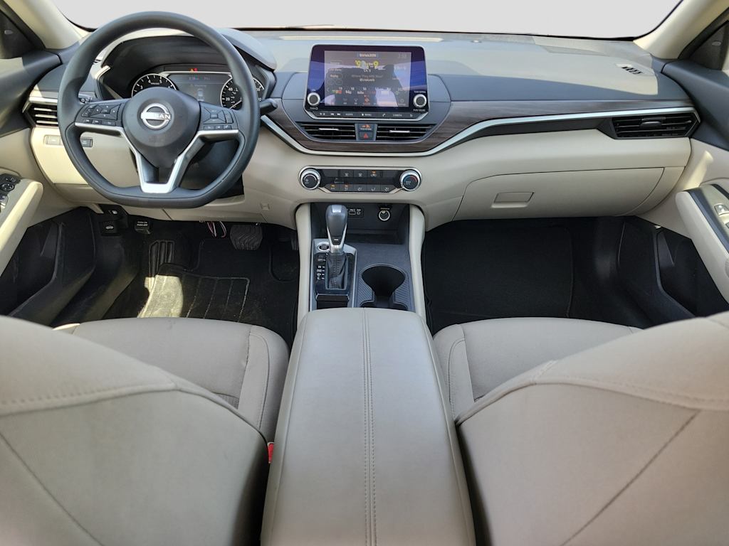 Thumbnail: 2025 Nissan Altima - 9