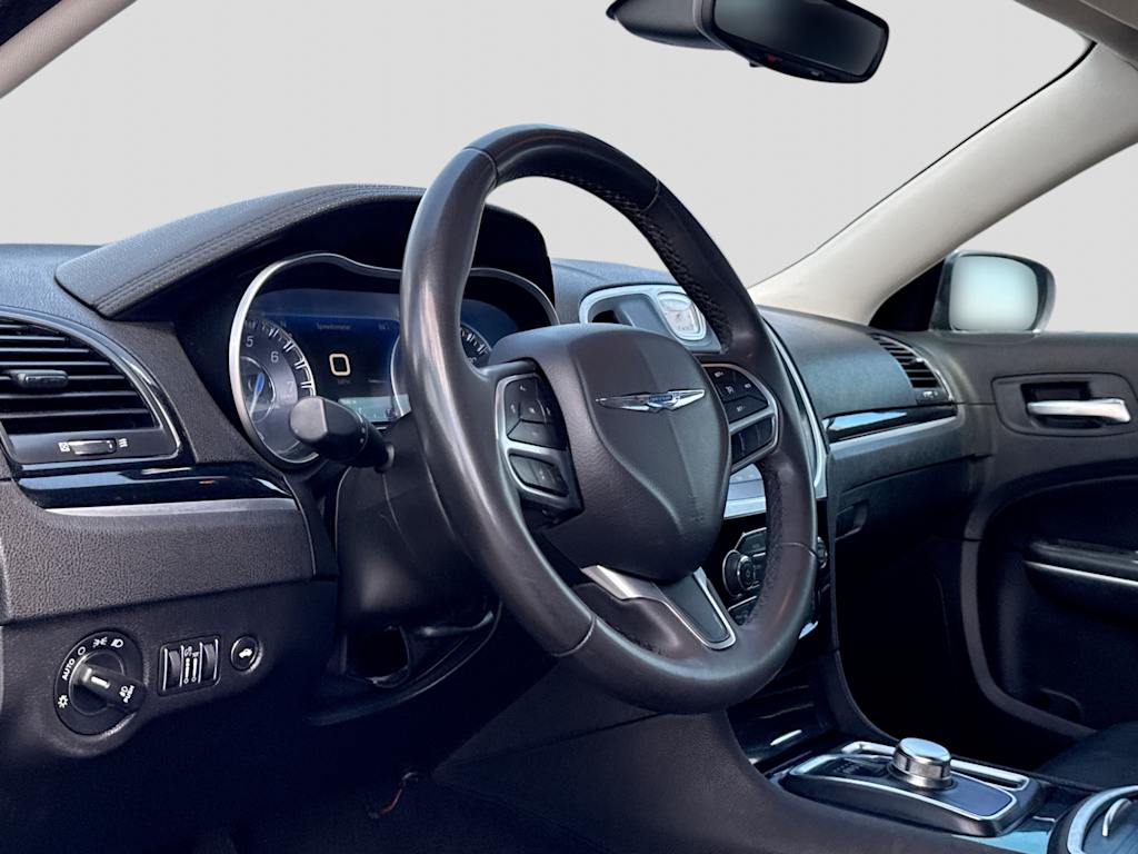 Thumbnail: 2023 Chrysler 300 - 2