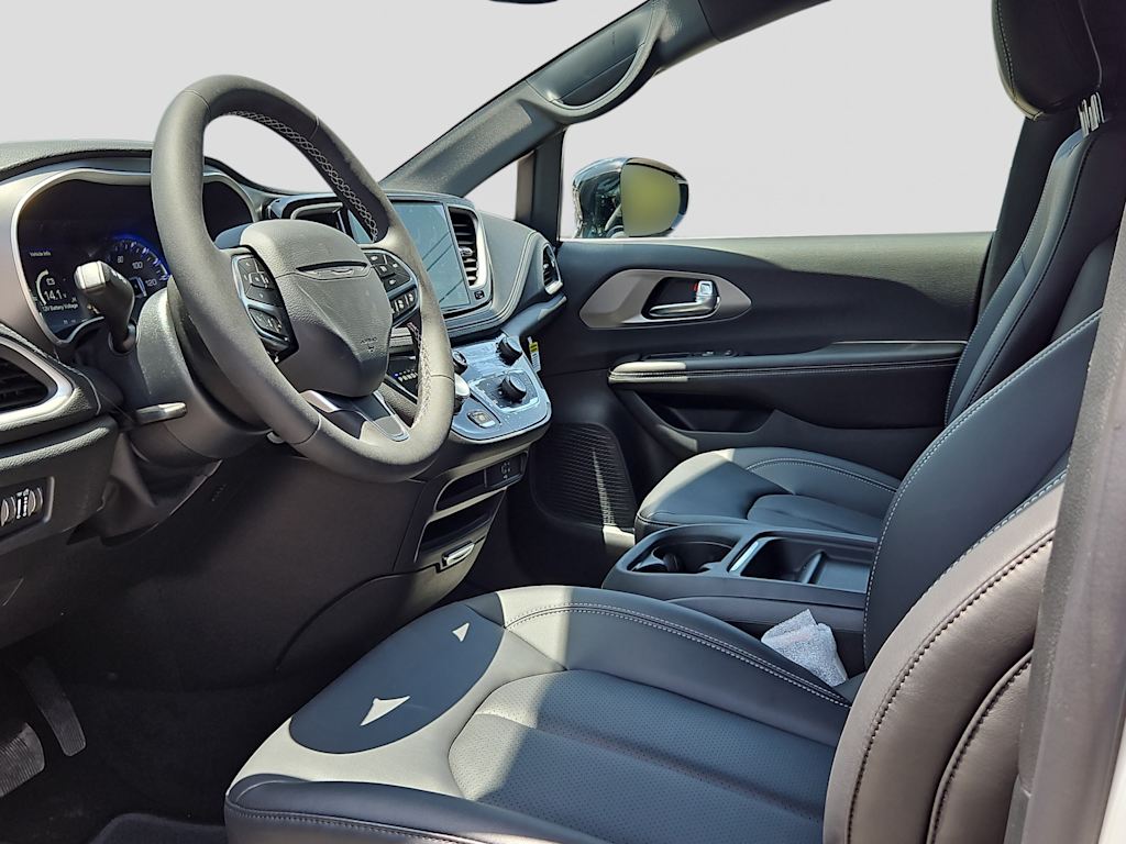 2027 Chrysler Pacifica Select - Photo 11