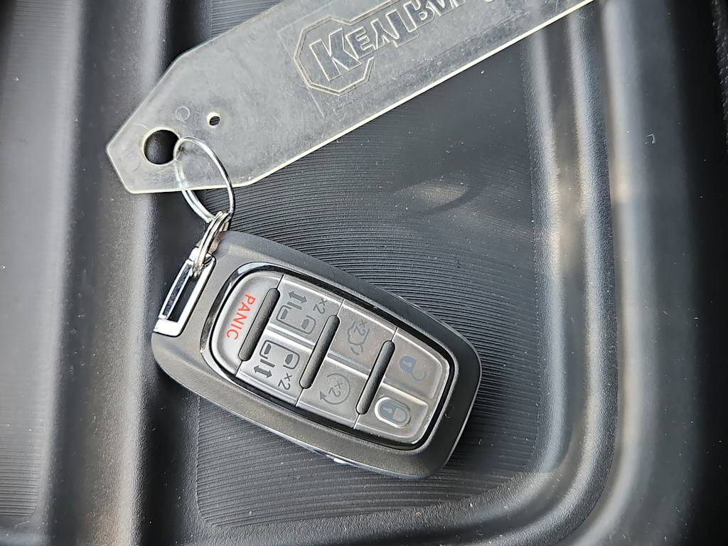 2027 Chrysler Pacifica Select - Photo 15