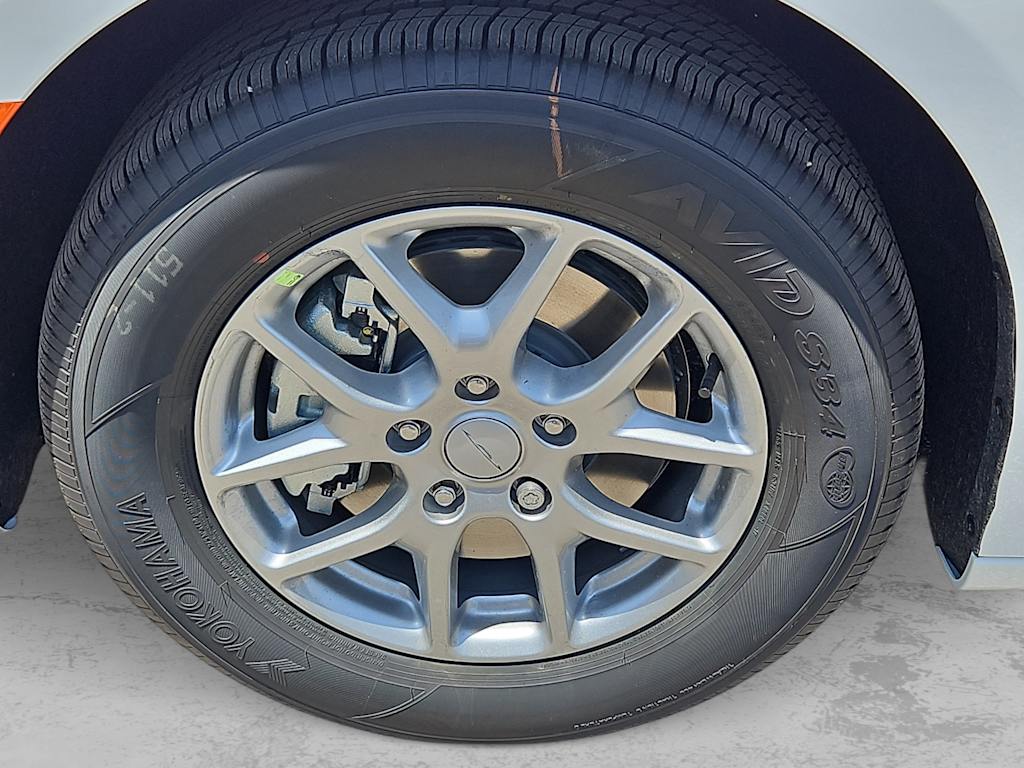 2027 Chrysler Pacifica Select - Photo 8