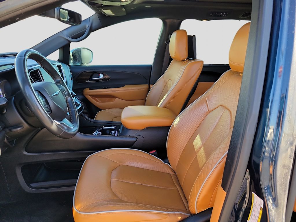 Thumbnail: 2021 Chrysler Pacifica - 10