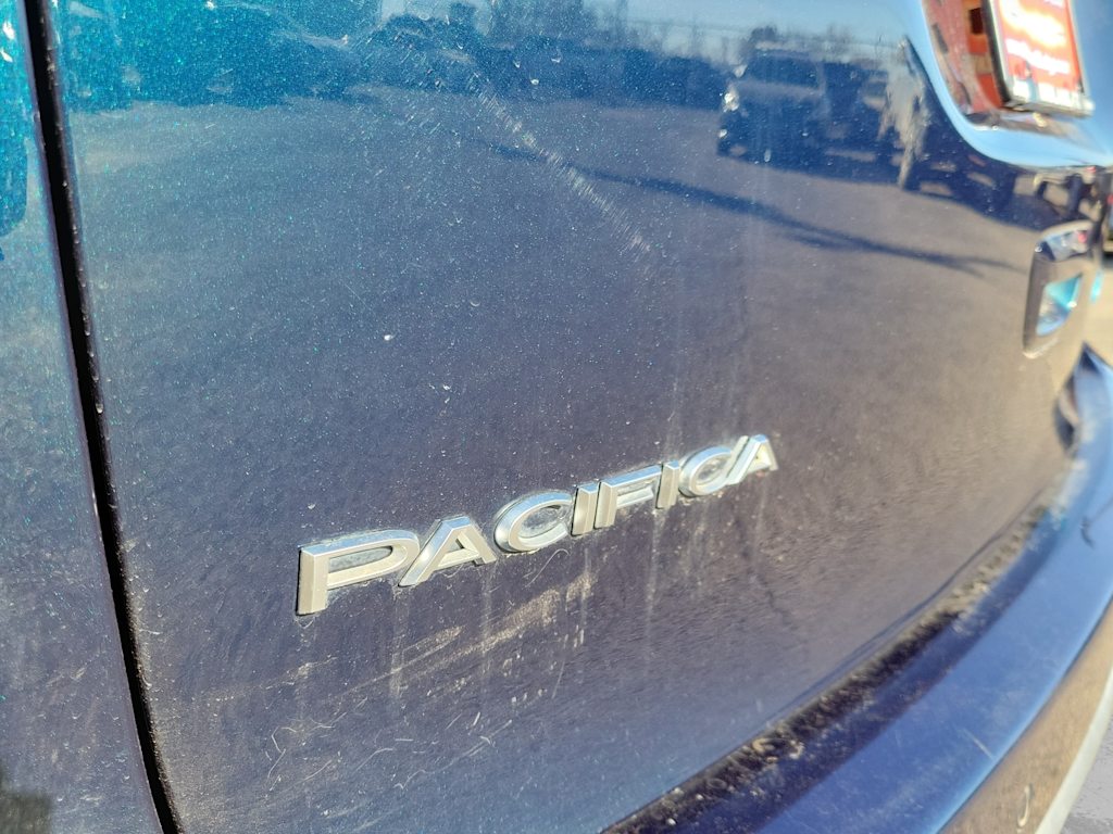 Thumbnail: 2021 Chrysler Pacifica - 7