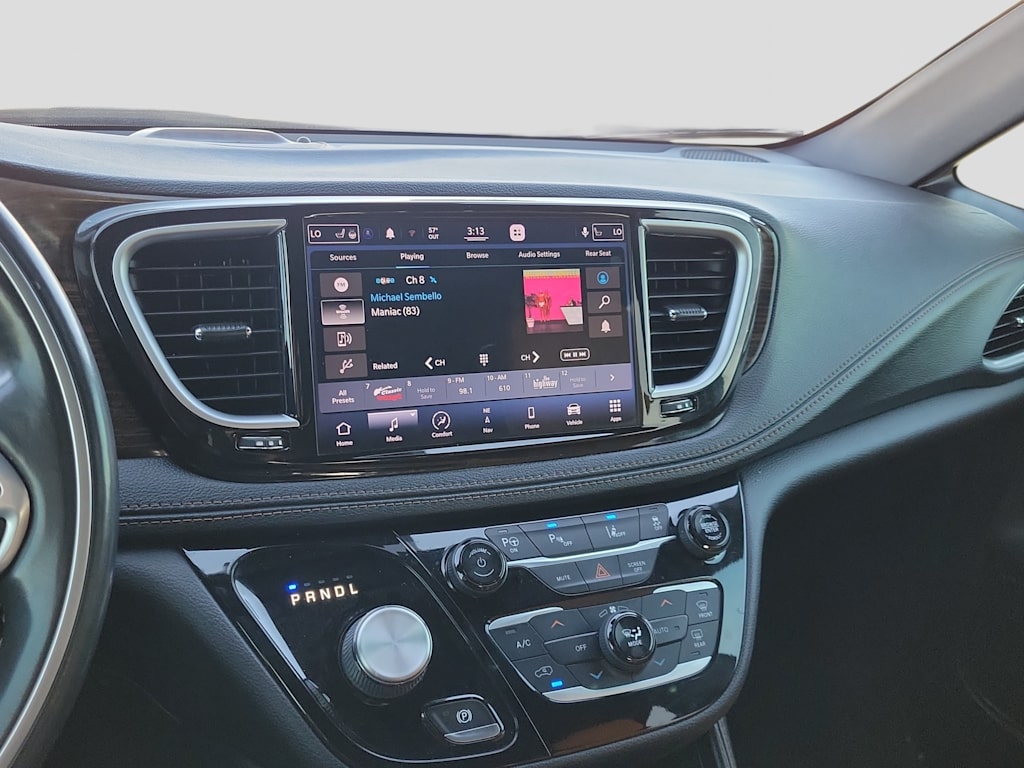 Thumbnail: 2021 Chrysler Pacifica - 21