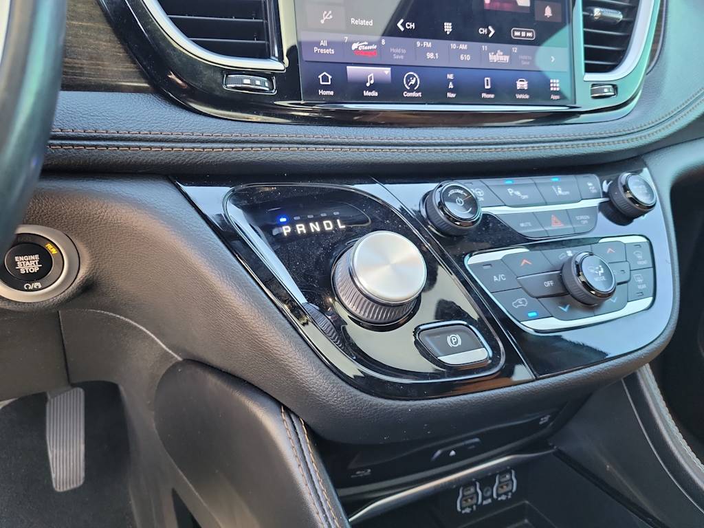 Thumbnail: 2021 Chrysler Pacifica - 18