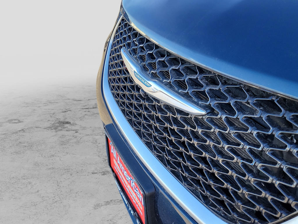 Thumbnail: 2021 Chrysler Pacifica - 16