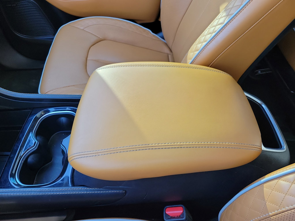 Thumbnail: 2021 Chrysler Pacifica - 14