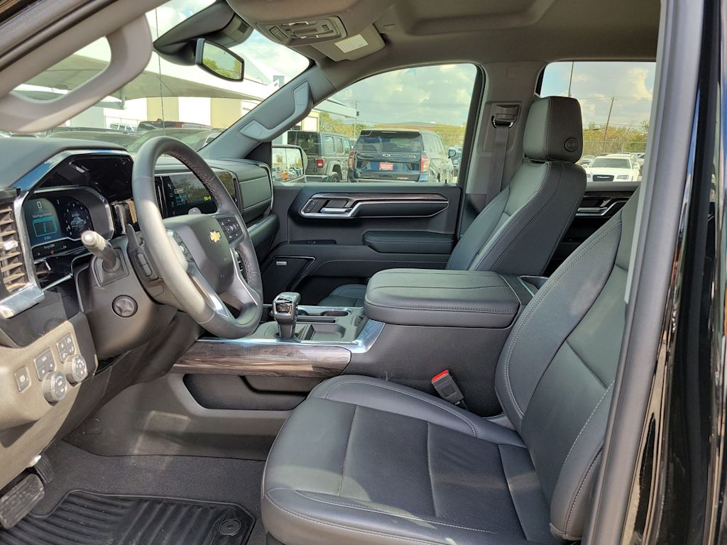 Thumbnail: 2024 Chevrolet Silverado 1500 - 10