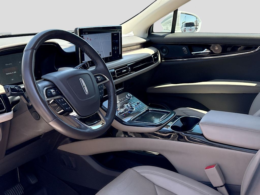 Thumbnail: 2023 Lincoln Nautilus - 2
