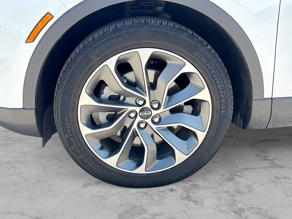 Thumbnail: 2023 Lincoln Nautilus - 4