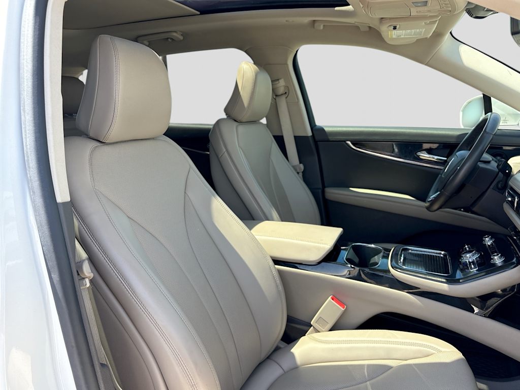 Thumbnail: 2023 Lincoln Nautilus - 7
