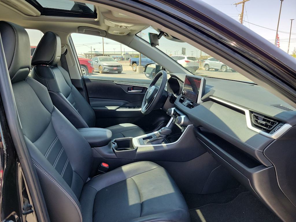 2024 Toyota RAV4 XLE Premium 11